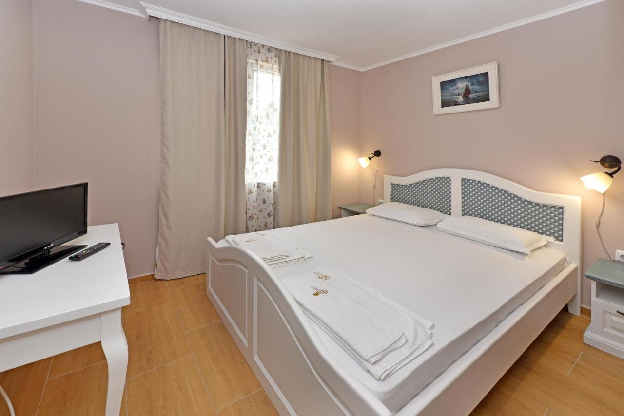 Sirena Palace Family Hotel Obzor Eksteriør billede