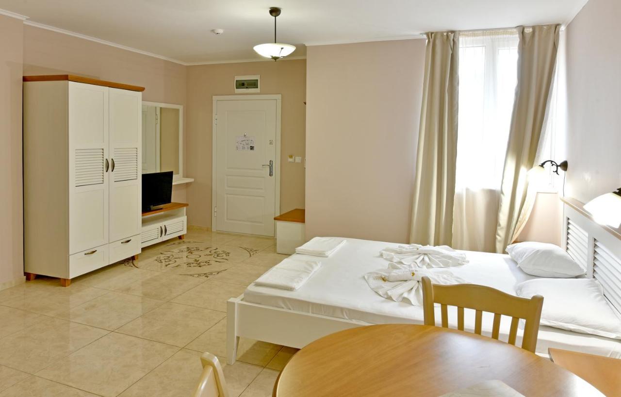 Sirena Palace Family Hotel Obzor Eksteriør billede