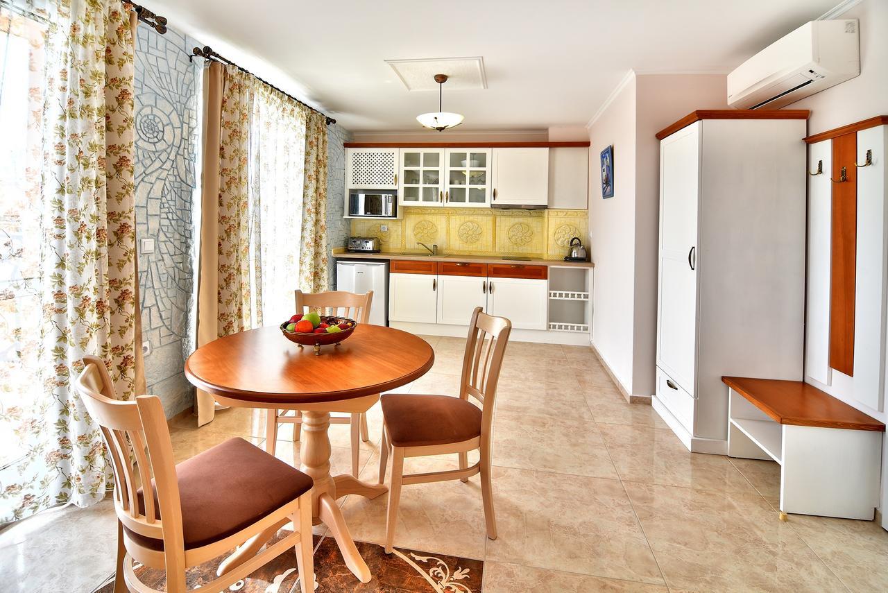 Sirena Palace Family Hotel Obzor Eksteriør billede