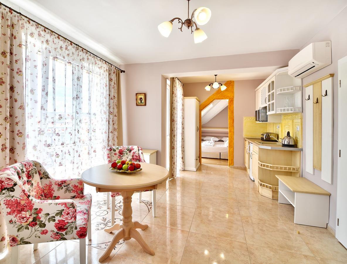 Sirena Palace Family Hotel Obzor Eksteriør billede